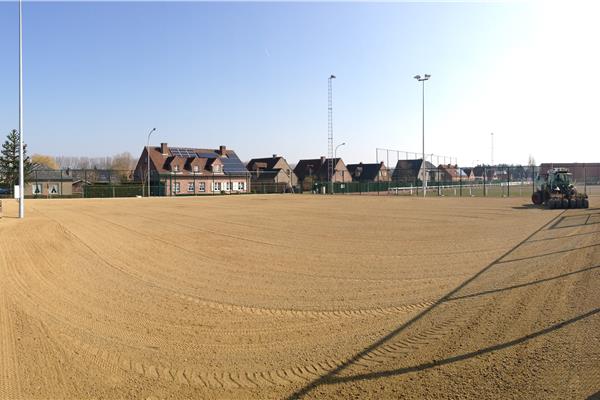 Aménagement 2 terrains de tennis synthétique Redcourt - Sportinfrabouw NV